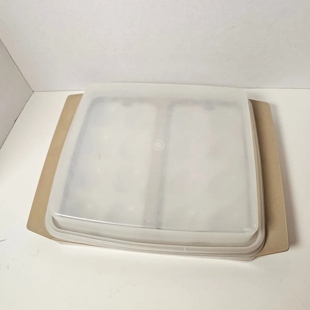 Vintage‎ Tupperware Deviled Egg Carrier 722 Almond Tan 16 Slot 4pc Set with Lid